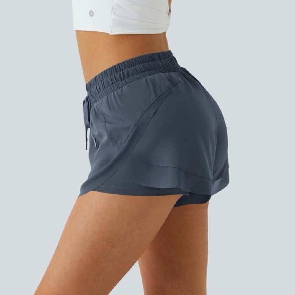 Halara Mid Rise‎ 2-in-1 Flowing Running Shorts 3" Medium - Picture 3 of 12